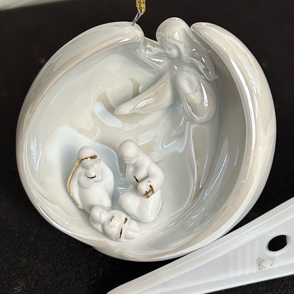 Nativities Angel with Holy Family Ornament - Picture 7 of 8